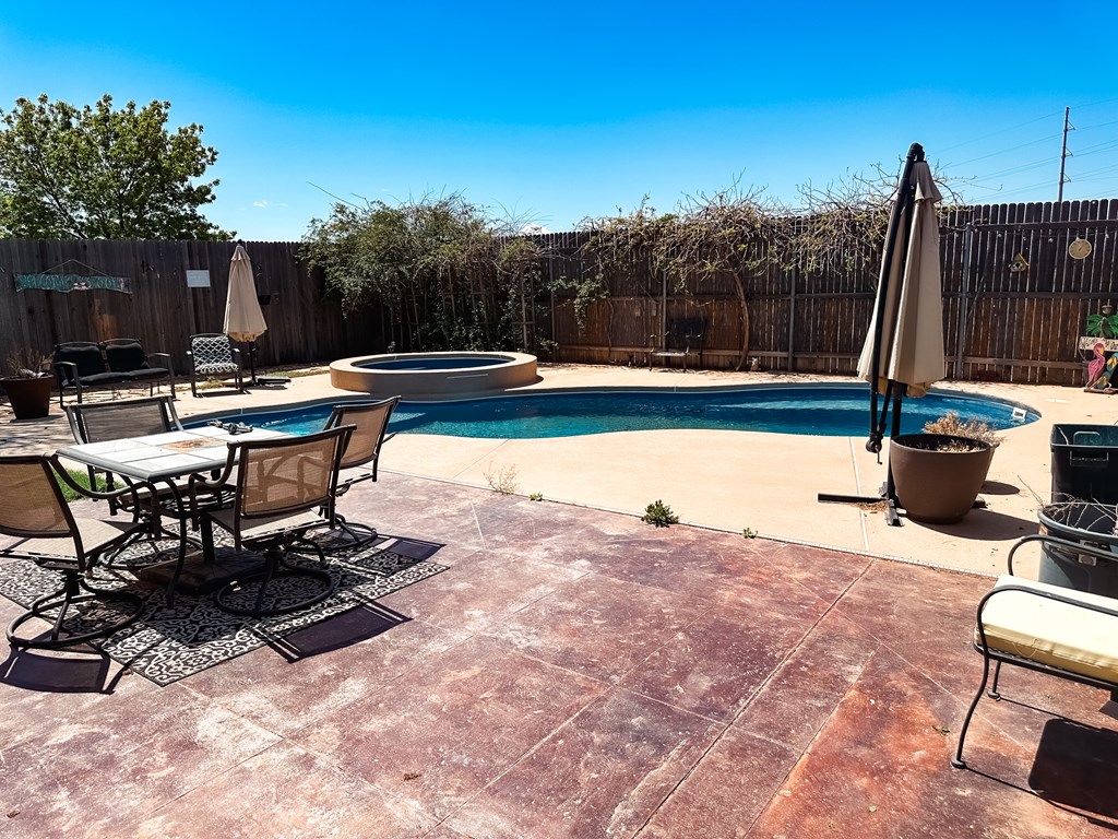 1513 Live Oak Lane, Andrews, Texas image 34