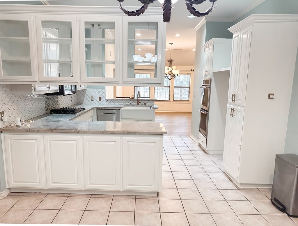 1513 Live Oak Lane, Andrews, Texas image 25