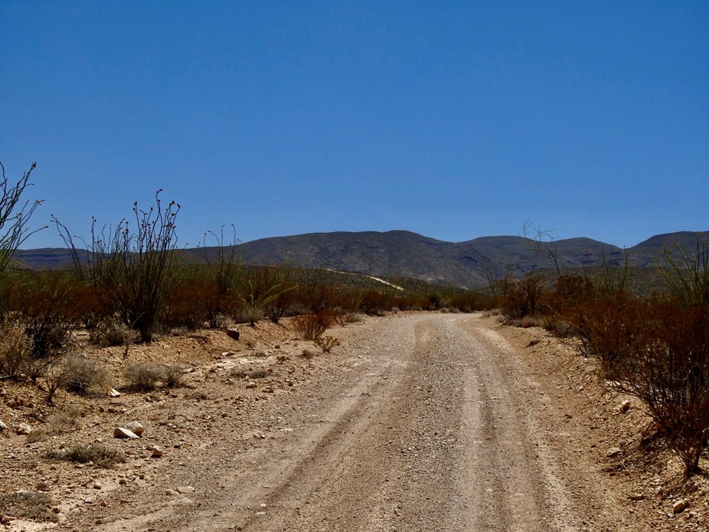 2637 Martin Cutacross Rd, Terlingua, Texas image 5