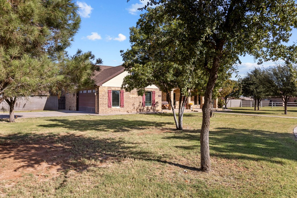 2401 Mustang Dr, Andrews, Texas image 13