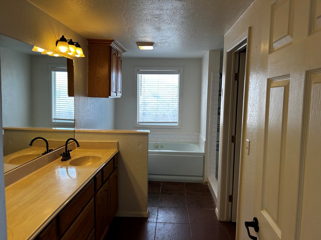 1020 Logan, Alpine, Texas image 26