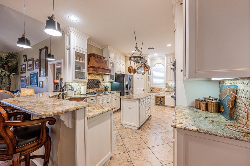 5415 Ridgemont Court, Midland, Texas image 6