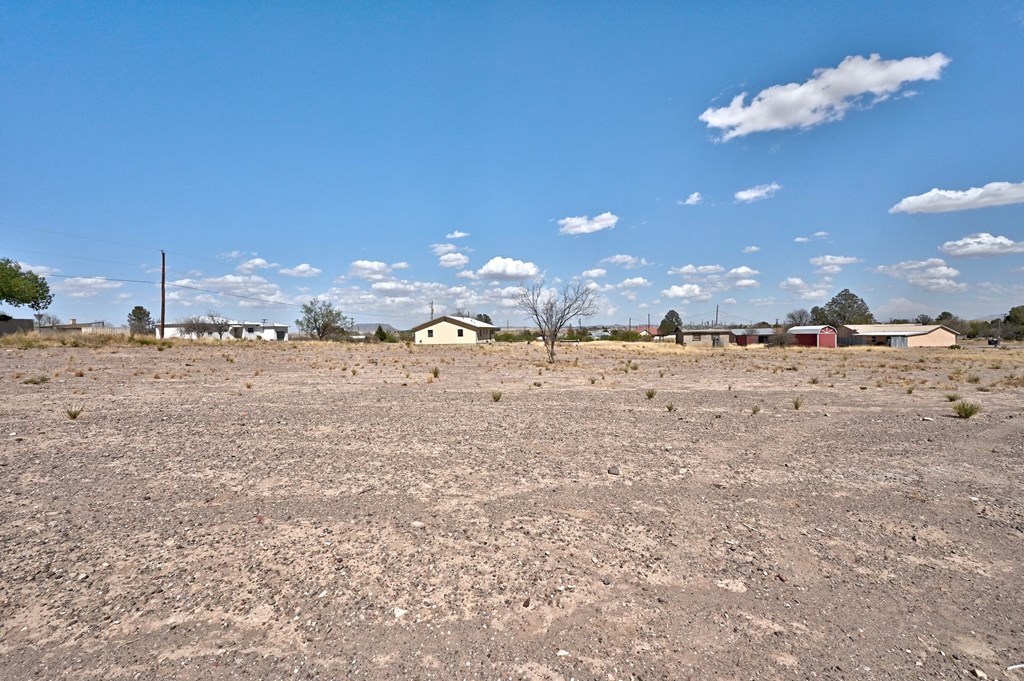 320 E Mendias Street, Marfa, Texas image 6