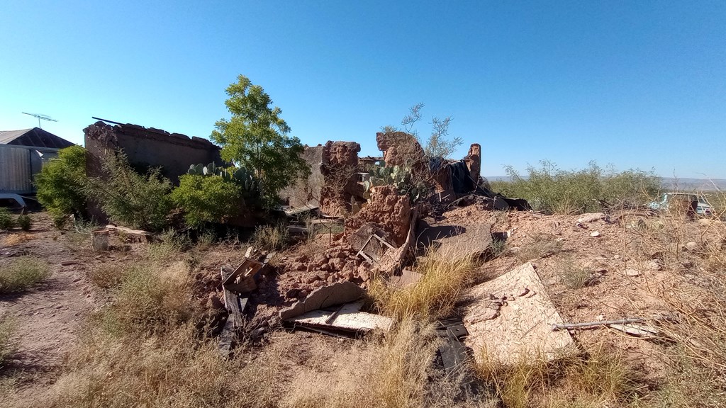 Montana Ave, Valentine, Texas image 3