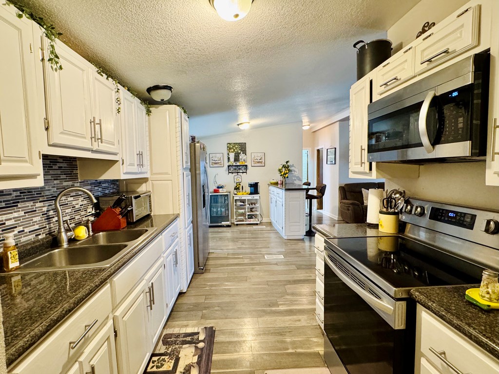 14060 Lariat Trail, Gardendale, Texas image 15