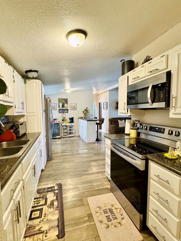 14060 Lariat Trail, Gardendale, Texas image 14