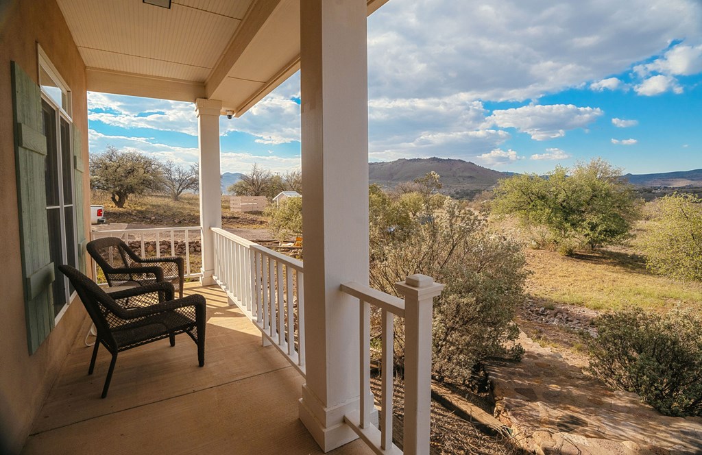 102 Clear View Drive, Fort Davis, Texas image 4