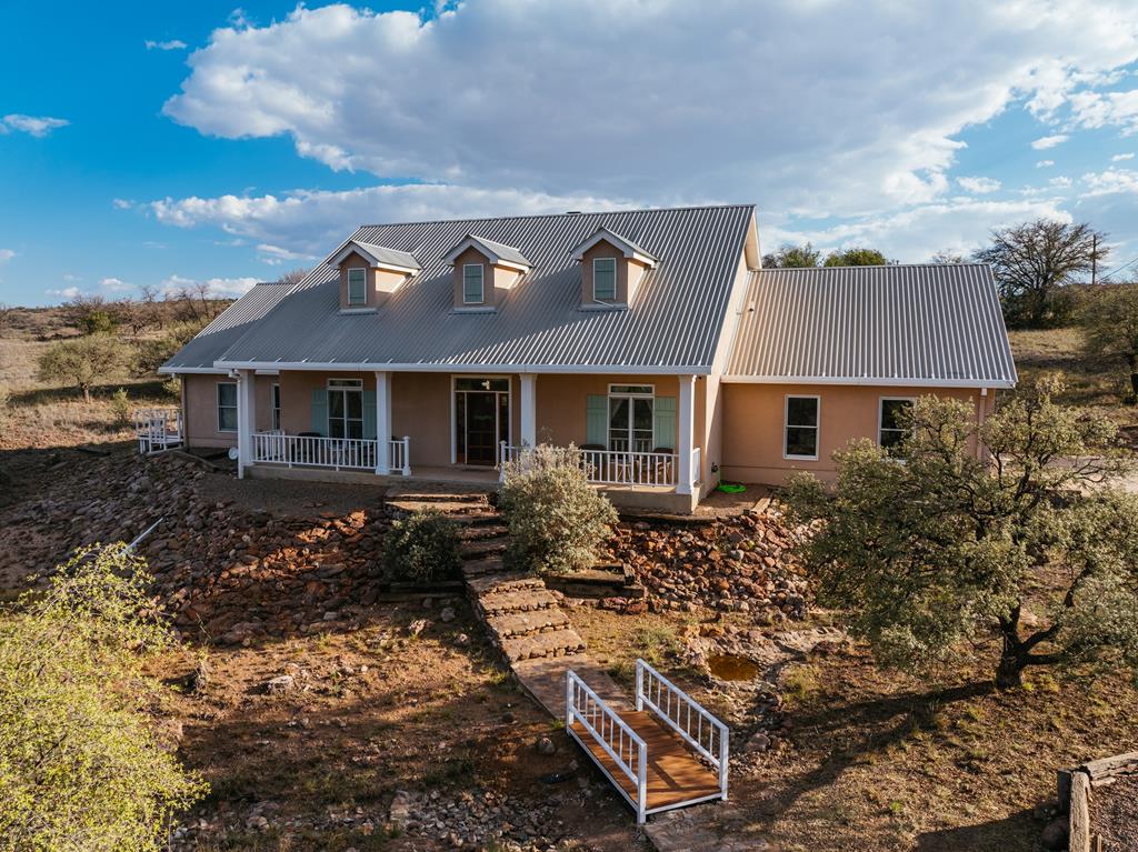 102 Clear View Drive, Fort Davis, Texas image 1