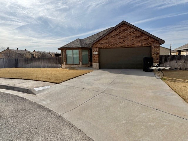 212 Teakwood Drive, Andrews, Texas image 5