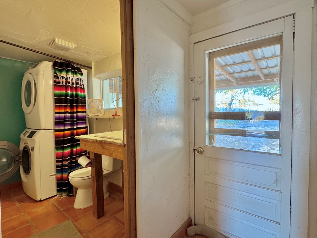 1106 W Sacramento St, Marfa, Texas image 12