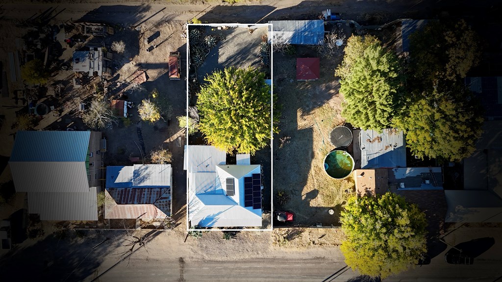 1106 W Sacramento St, Marfa, Texas image 4