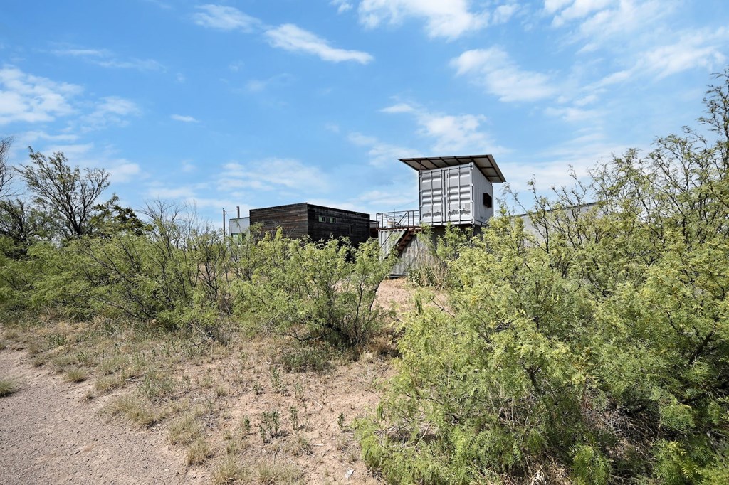 409 E Waco St, Marfa, Texas image 38