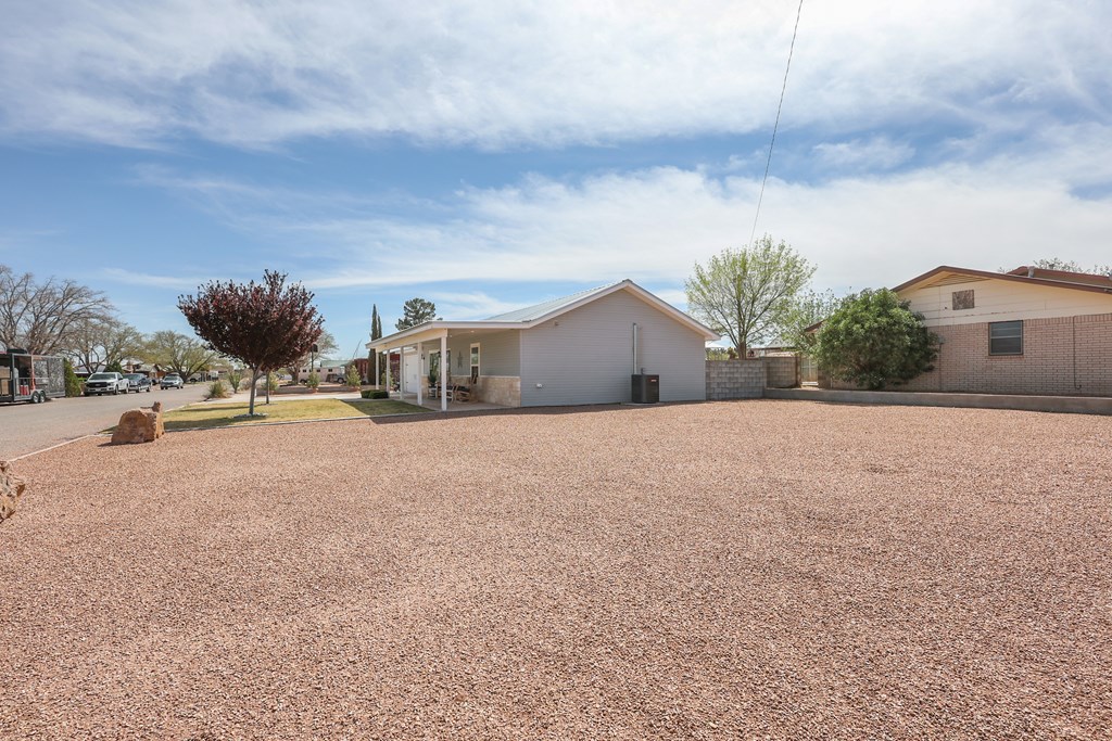 1013 Summer St, Van Horn, Texas image 26