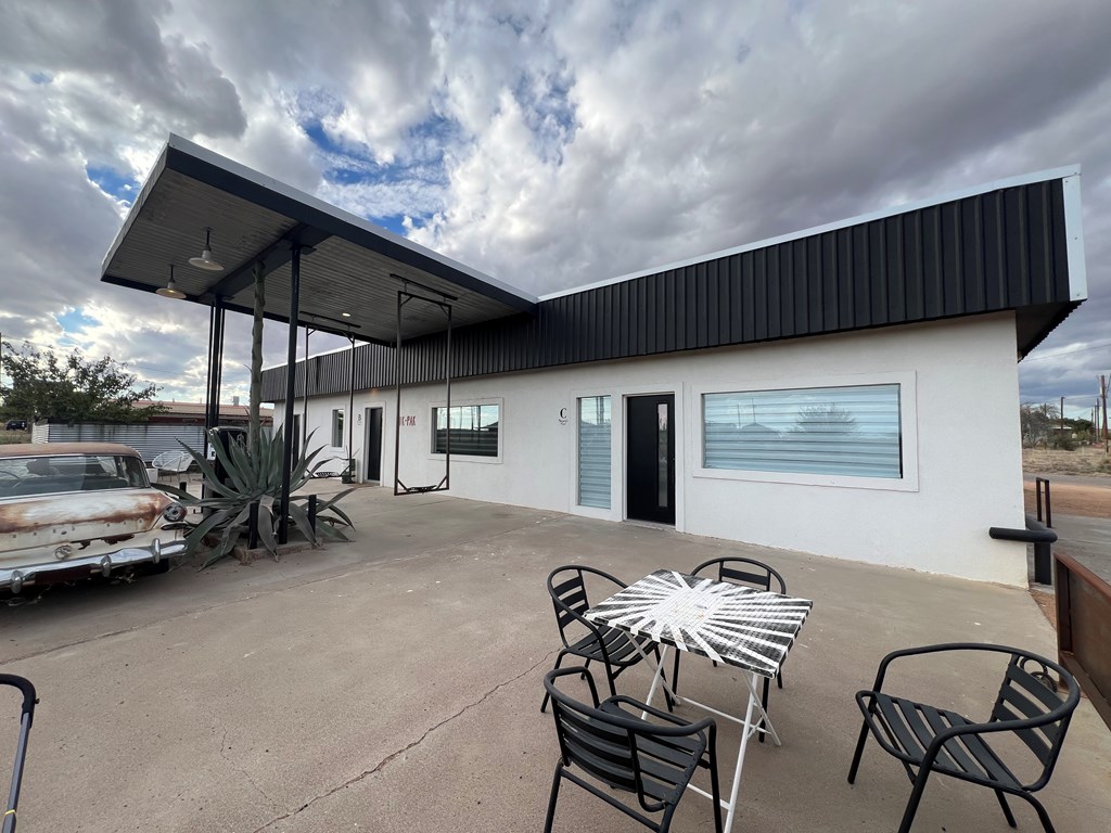 1500 W San Antonio St, Marfa, Texas image 3