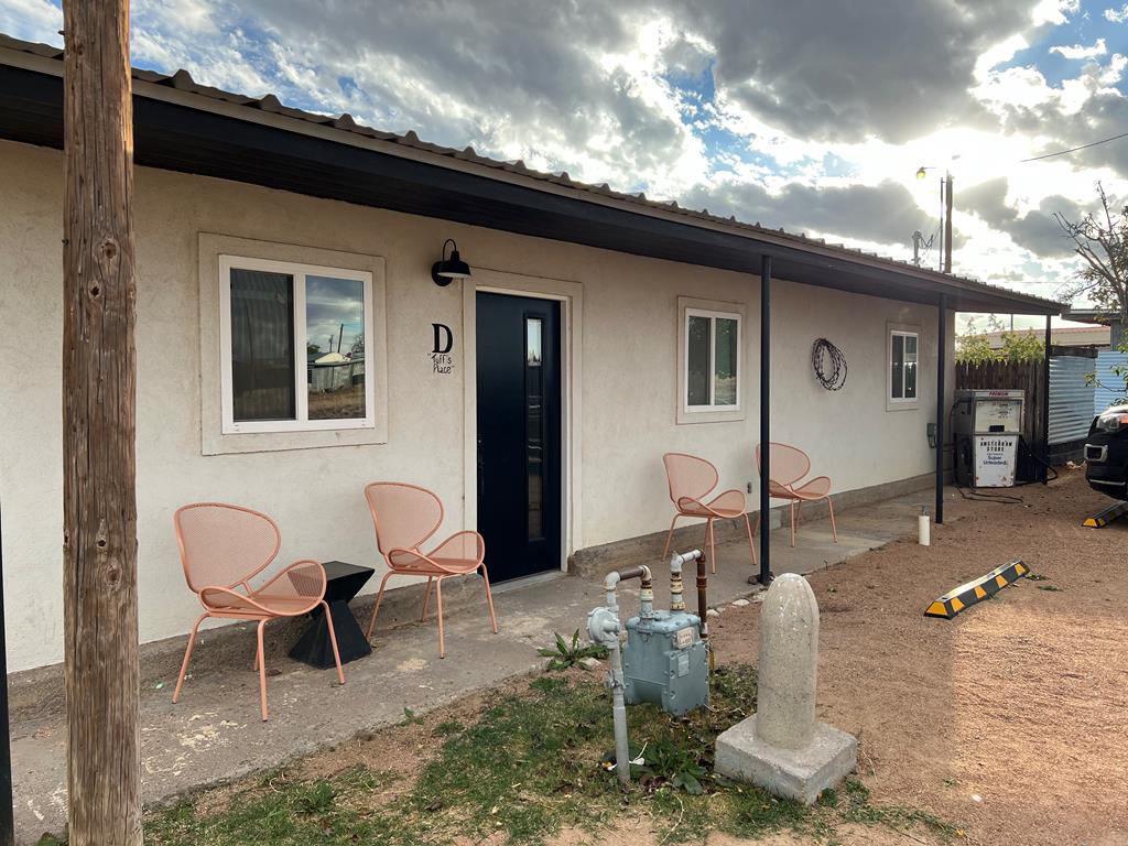 1500 W San Antonio St, Marfa, Texas image 8