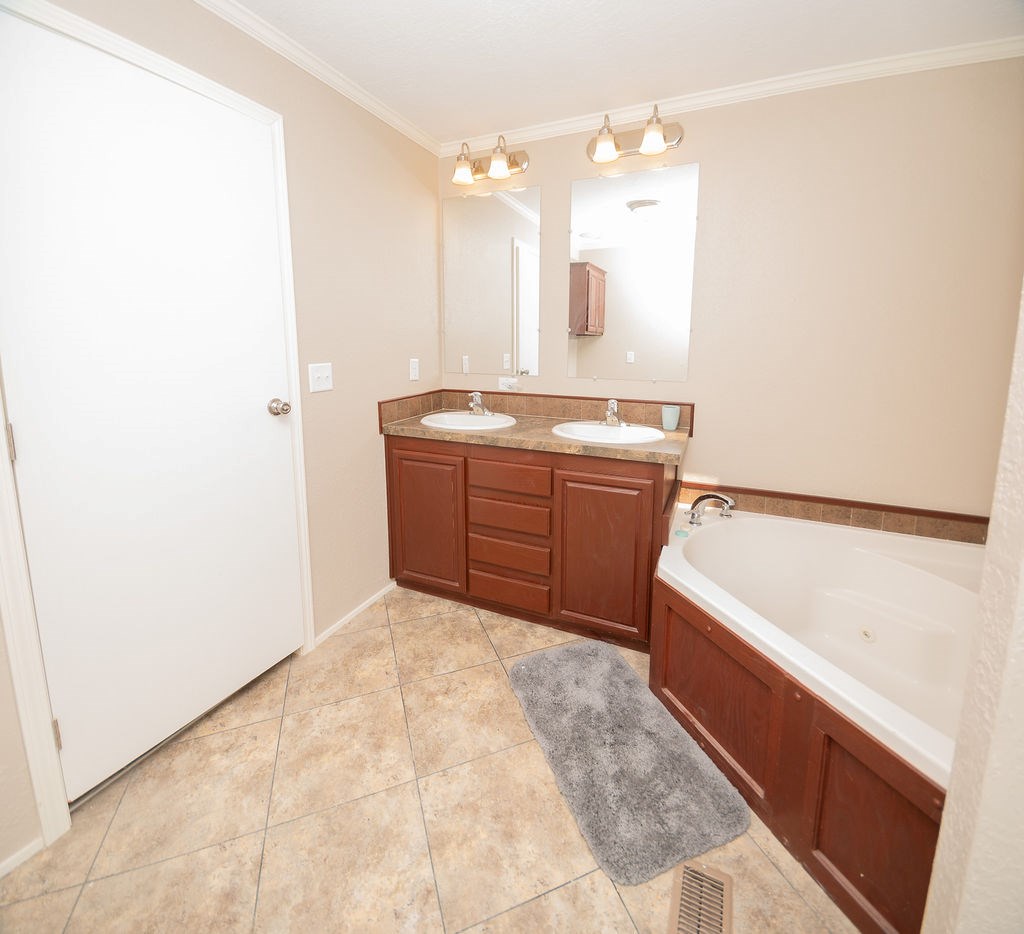 13905 W County Rd 172, Odessa, Texas image 25