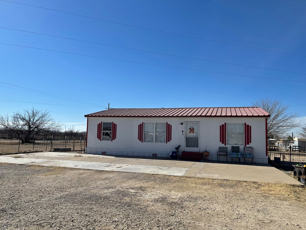 1390 Chaparral Rd, Fort Stockton, Texas image 2