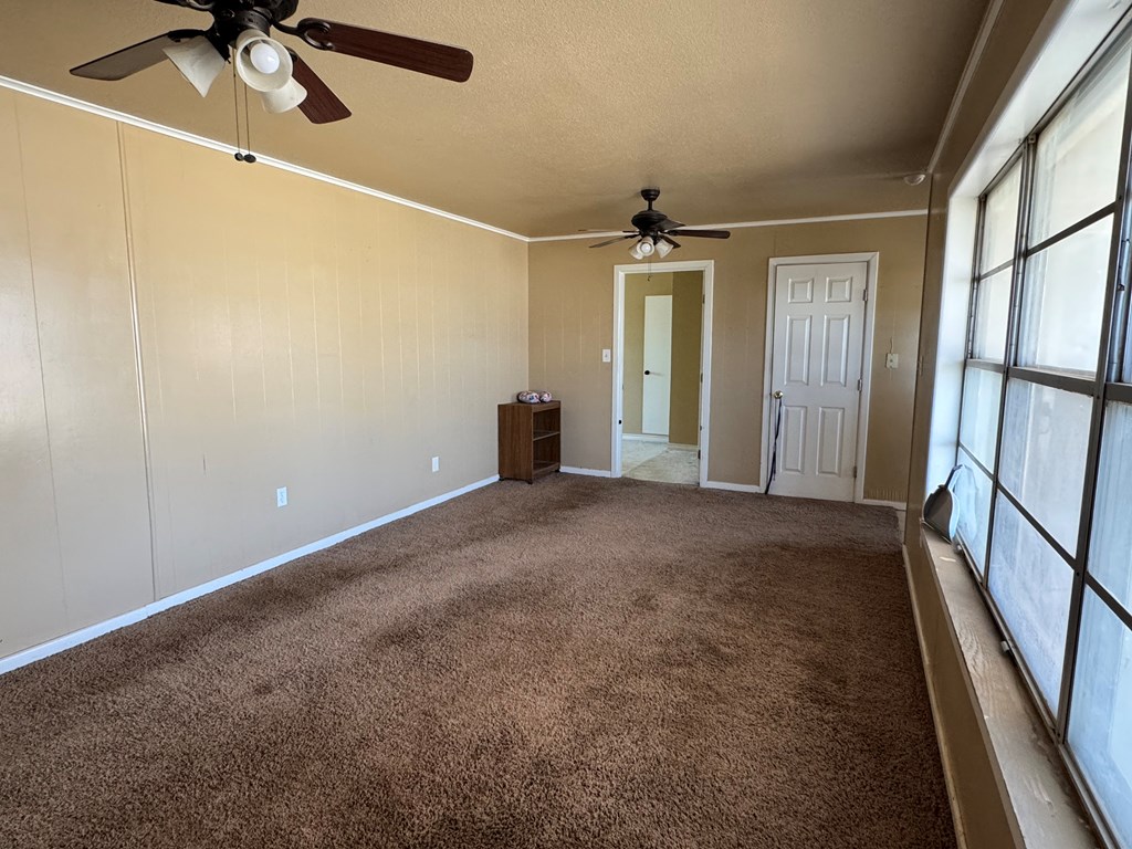 305 SW 5th St, Andrews, Texas image 15