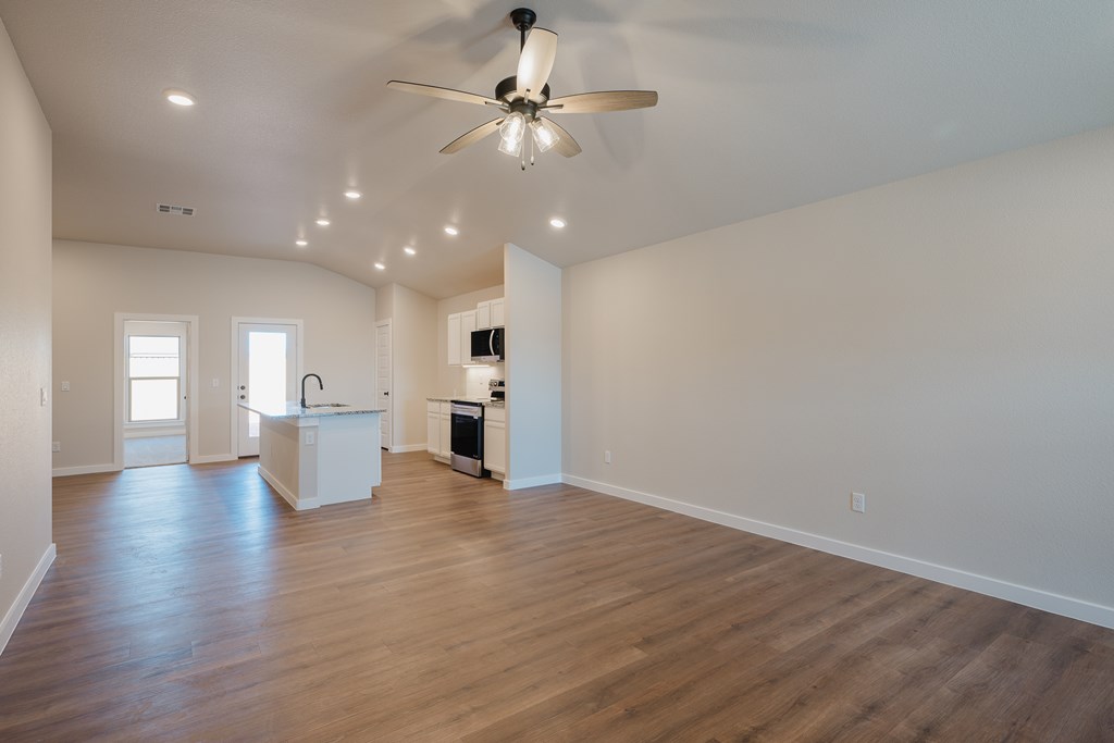 323 Farmstead Lane, Odessa, Texas image 3