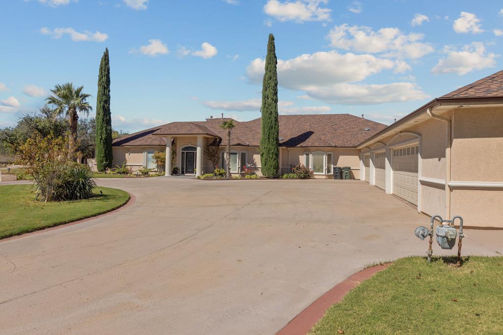 8 San Clemente Circle, Odessa, Texas image 1