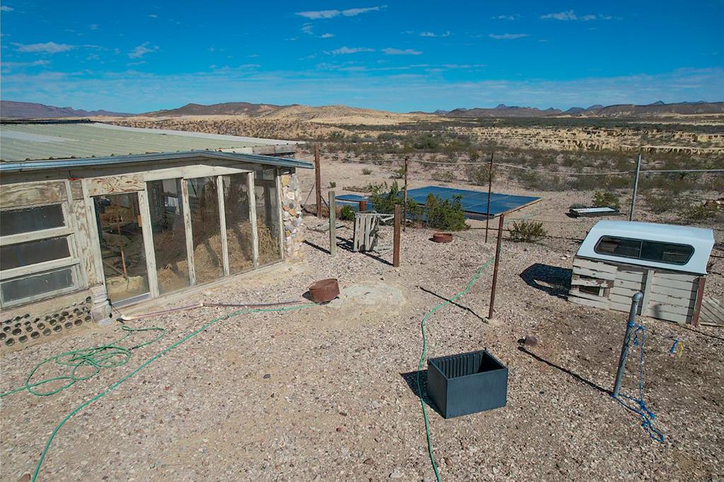 400 N Smiling Dog Trail, Terlingua, Texas image 9