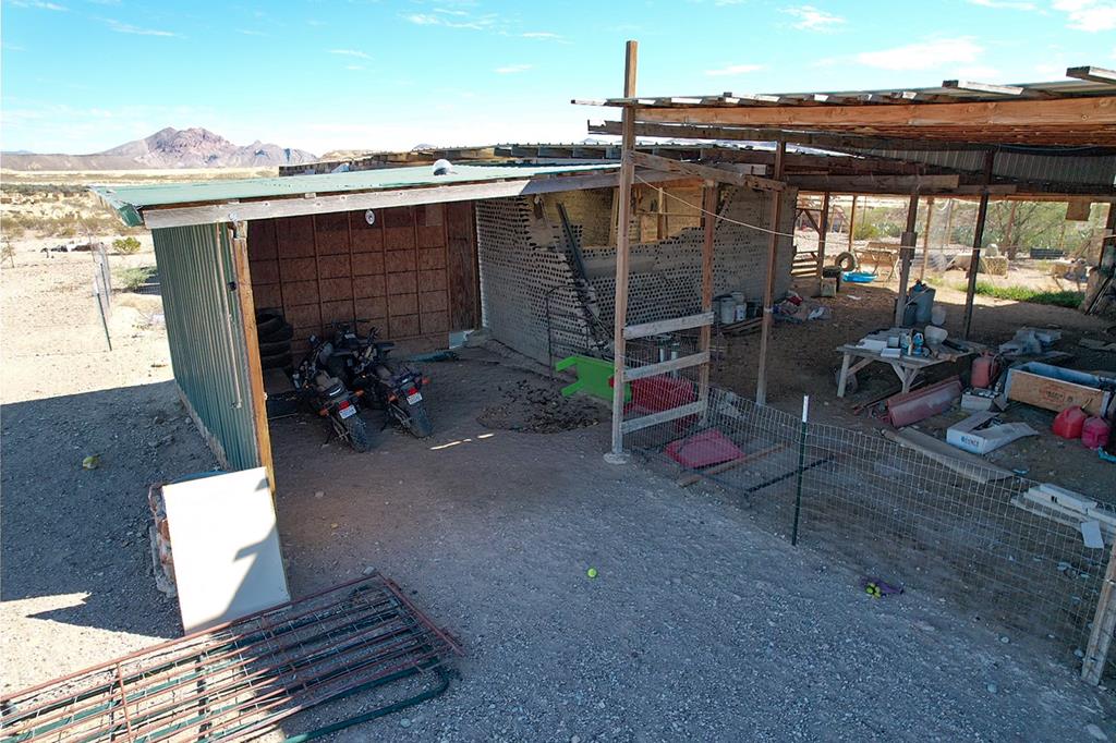 400 N Smiling Dog Trail, Terlingua, Texas image 4