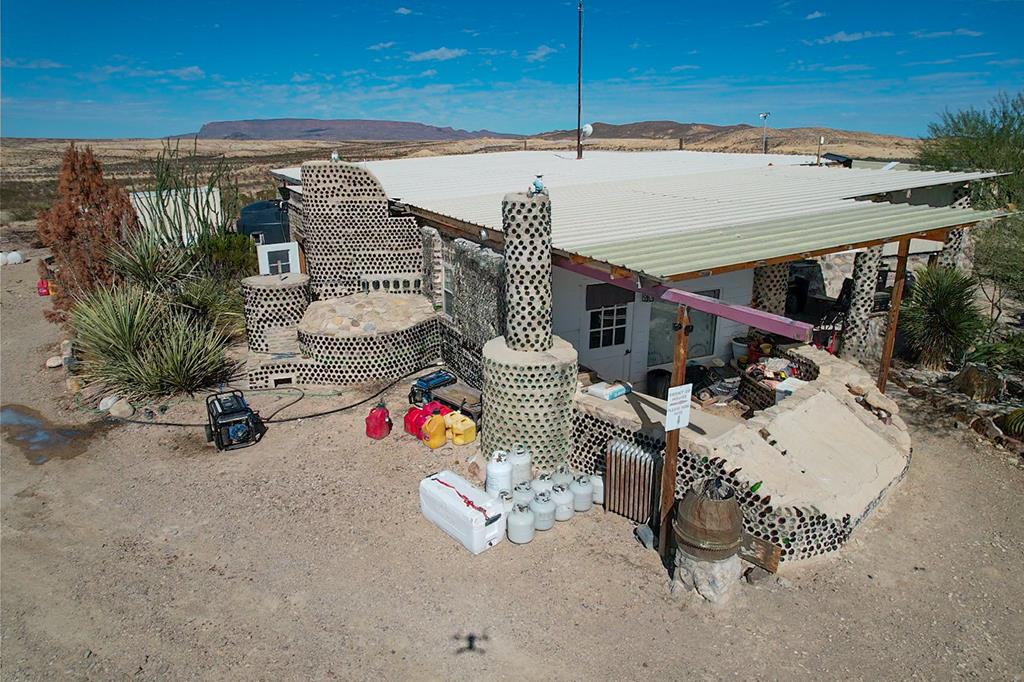 400 N Smiling Dog Trail, Terlingua, Texas image 2