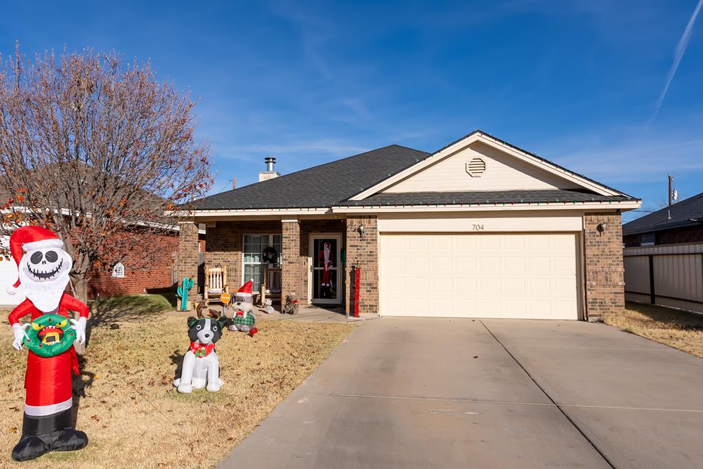 704 NW 8th Place, Andrews, Texas image 1