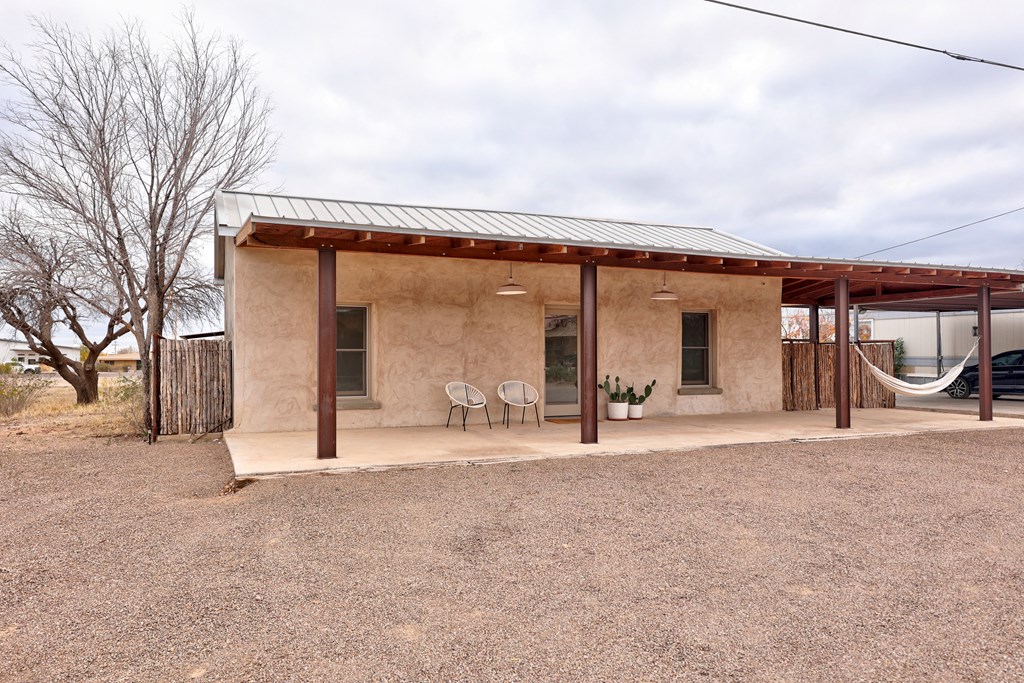 1205 W Sacramento St, Marfa, Texas image 33