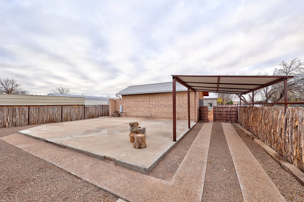 1205 W Sacramento St, Marfa, Texas image 15