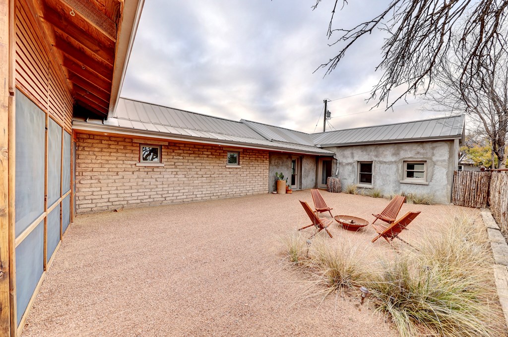 1205 W Sacramento St, Marfa, Texas image 27