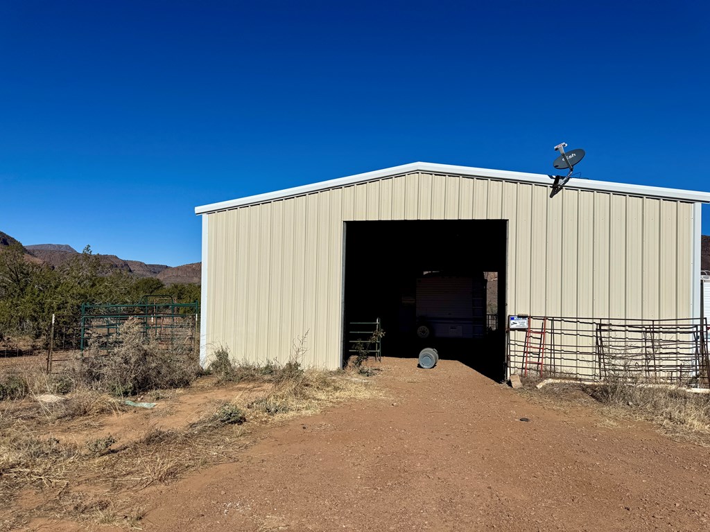 25 Sierra Vista Rd, Alpine, Texas image 4