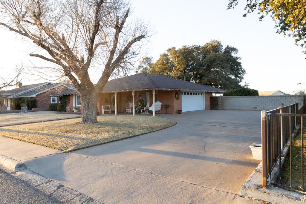 106 Lena Dr, Crane, Texas image 8