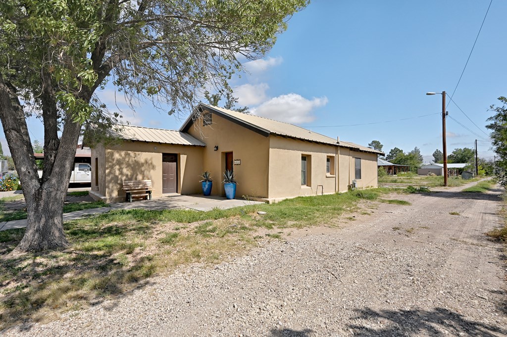 410 N Dean St, Marfa, Texas image 26