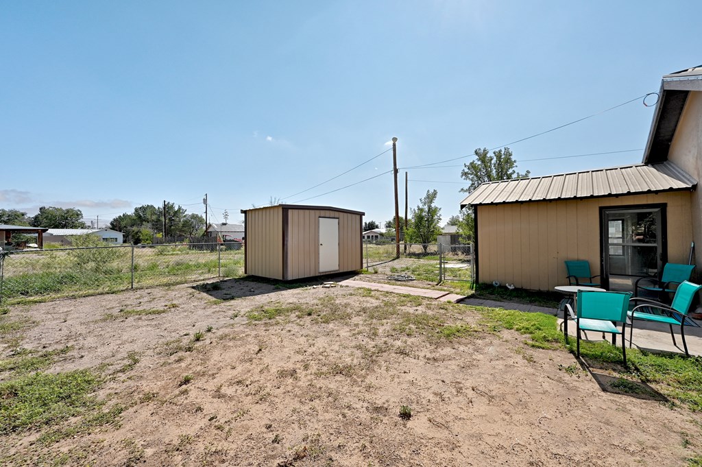 410 N Dean St, Marfa, Texas image 28