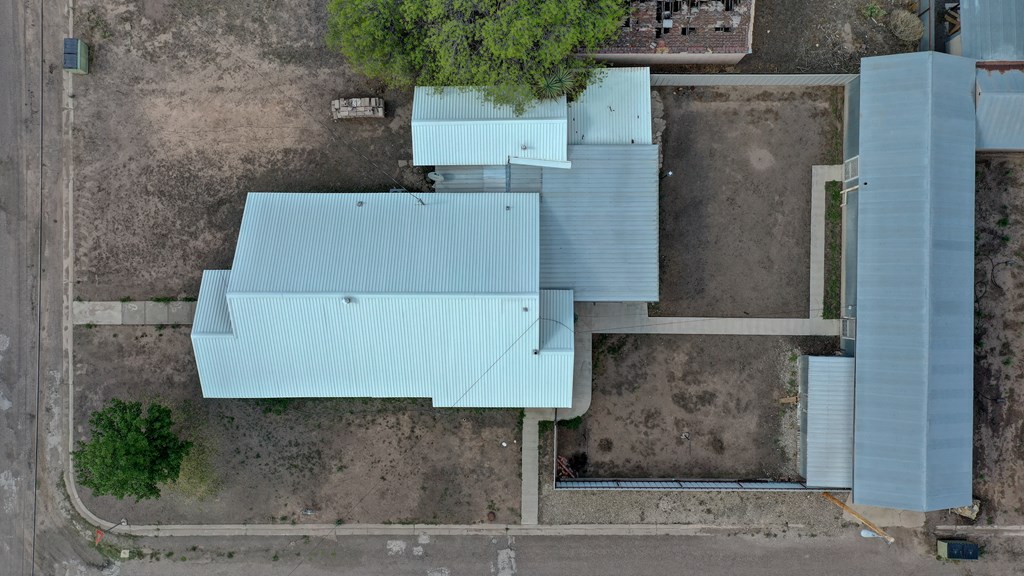 800 N Summer St, Marfa, Texas image 25