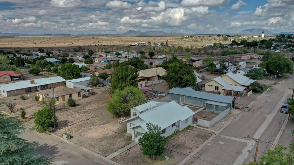 800 N Summer St, Marfa, Texas image 33