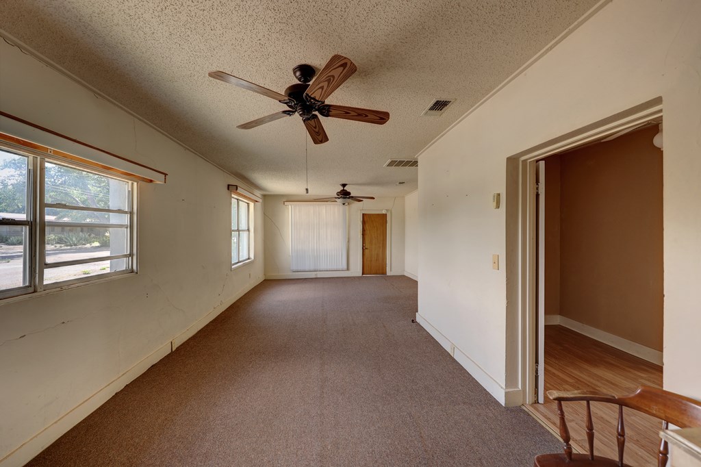 800 N Summer St, Marfa, Texas image 6