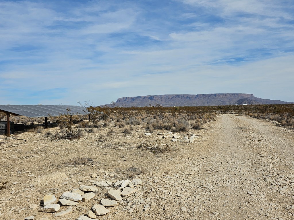 500 N Cheosa Trail, Terlingua, Texas image 17