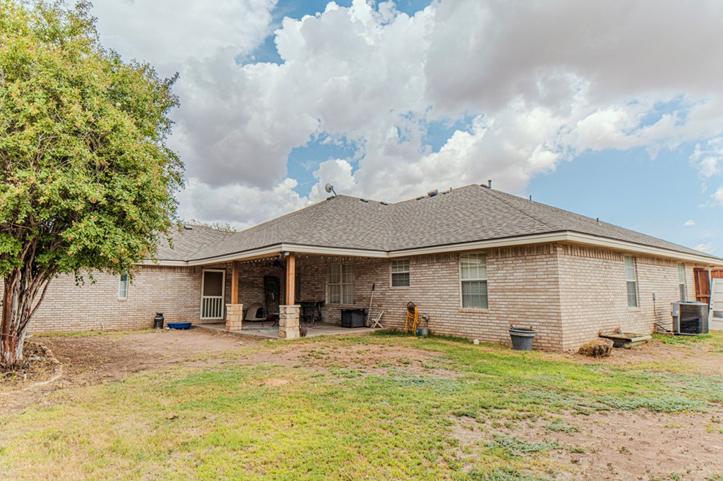 805 N Circle Dr, Seminole, Texas image 4