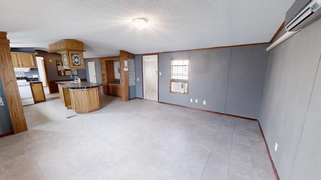 705 NE 6th St, Andrews, Texas image 2