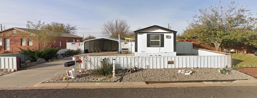 705 NE 6th St, Andrews, Texas image 1