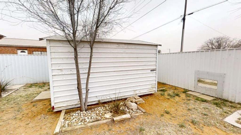 705 NE 6th St, Andrews, Texas image 20