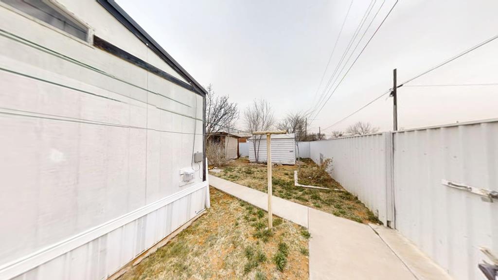 705 NE 6th St, Andrews, Texas image 21