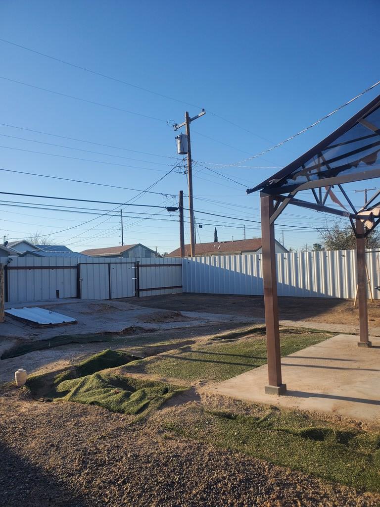 1205 S Oak St, Pecos, Texas image 14