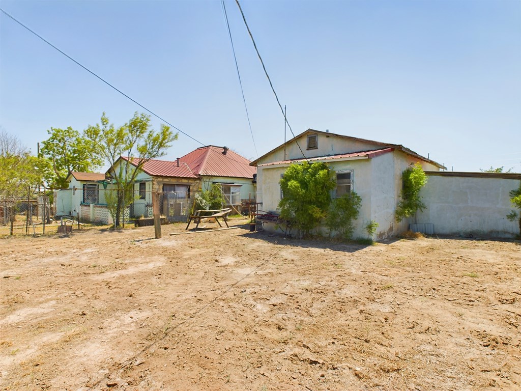 1120 S Oak St, Pecos, Texas image 27