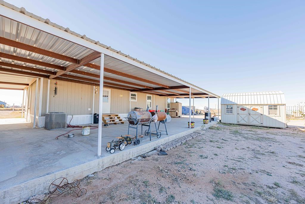 6716 S County Rd 1160s, Midland, Texas image 17