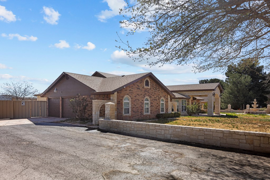 2340 N Rebecca Ave, Odessa, Texas image 5