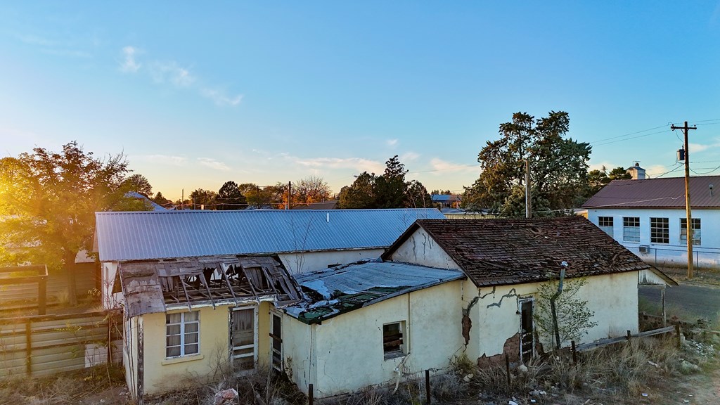 205 E Dallas St, Marfa, Texas image 14