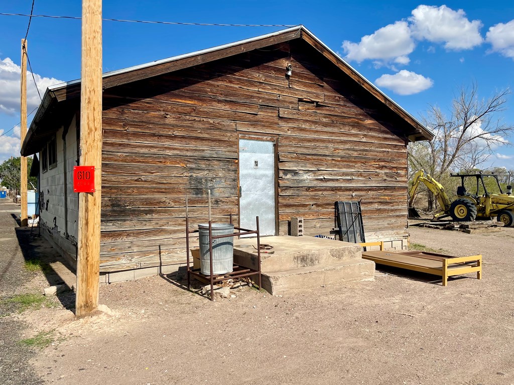 709 W Waco St, Marfa, Texas image 12